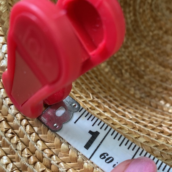 The Summer straw hat in great condition - Picture 12 of 13